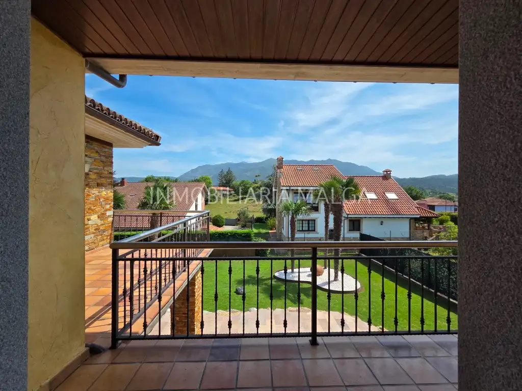 Terrace of Houses for sale in Colunga  with Heating, Private garden and Parquet flooring