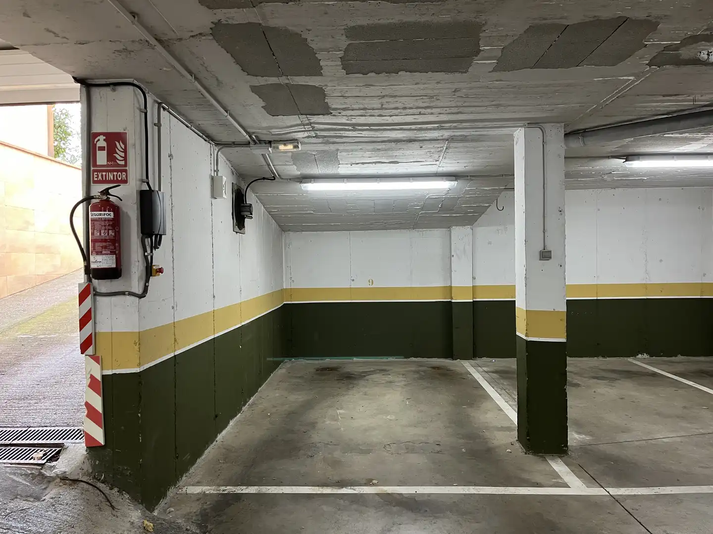 Garatge de lloguer a Carrer d'Angel Serradell, 4, Montilivi