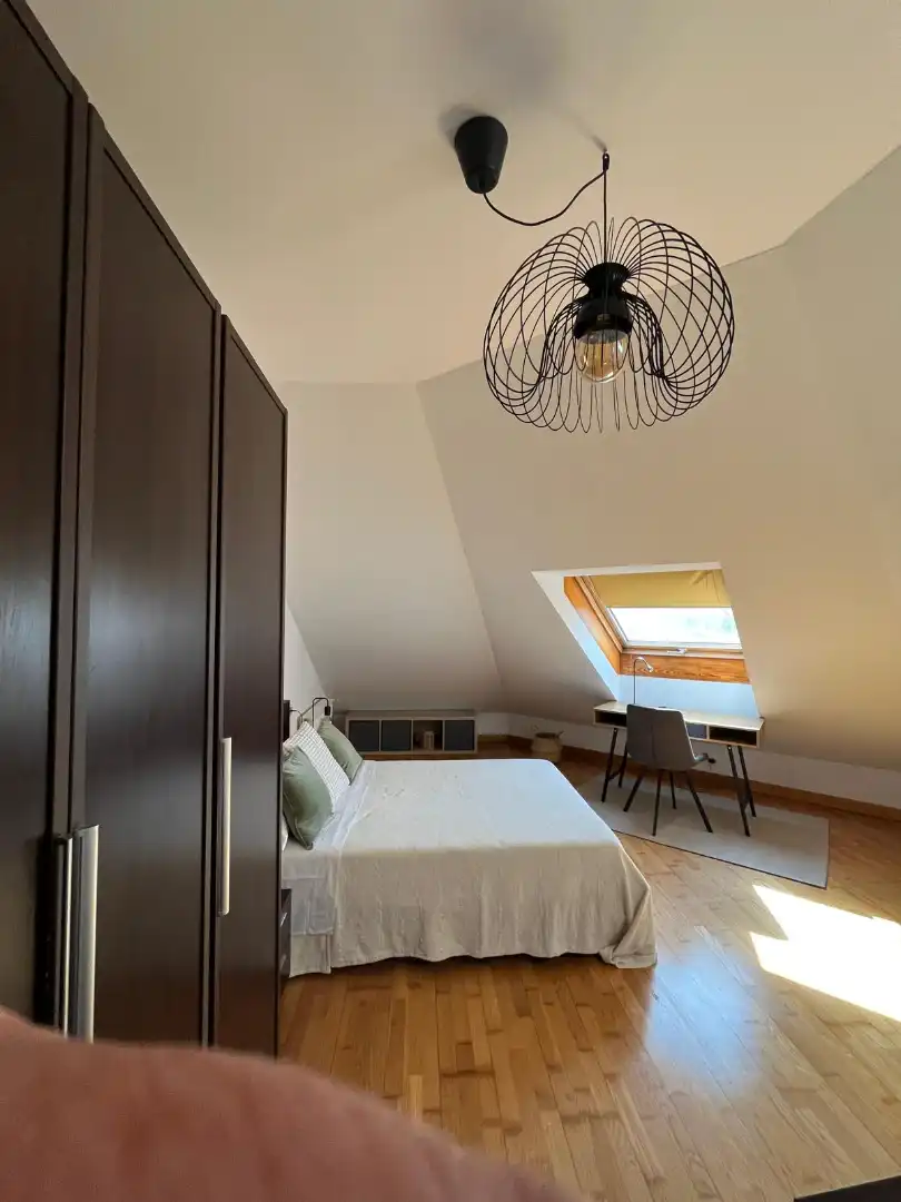 Schlafzimmer von Wohnungen zur Miete in Gijón  mit Heizung, Parkett und Abstellraum