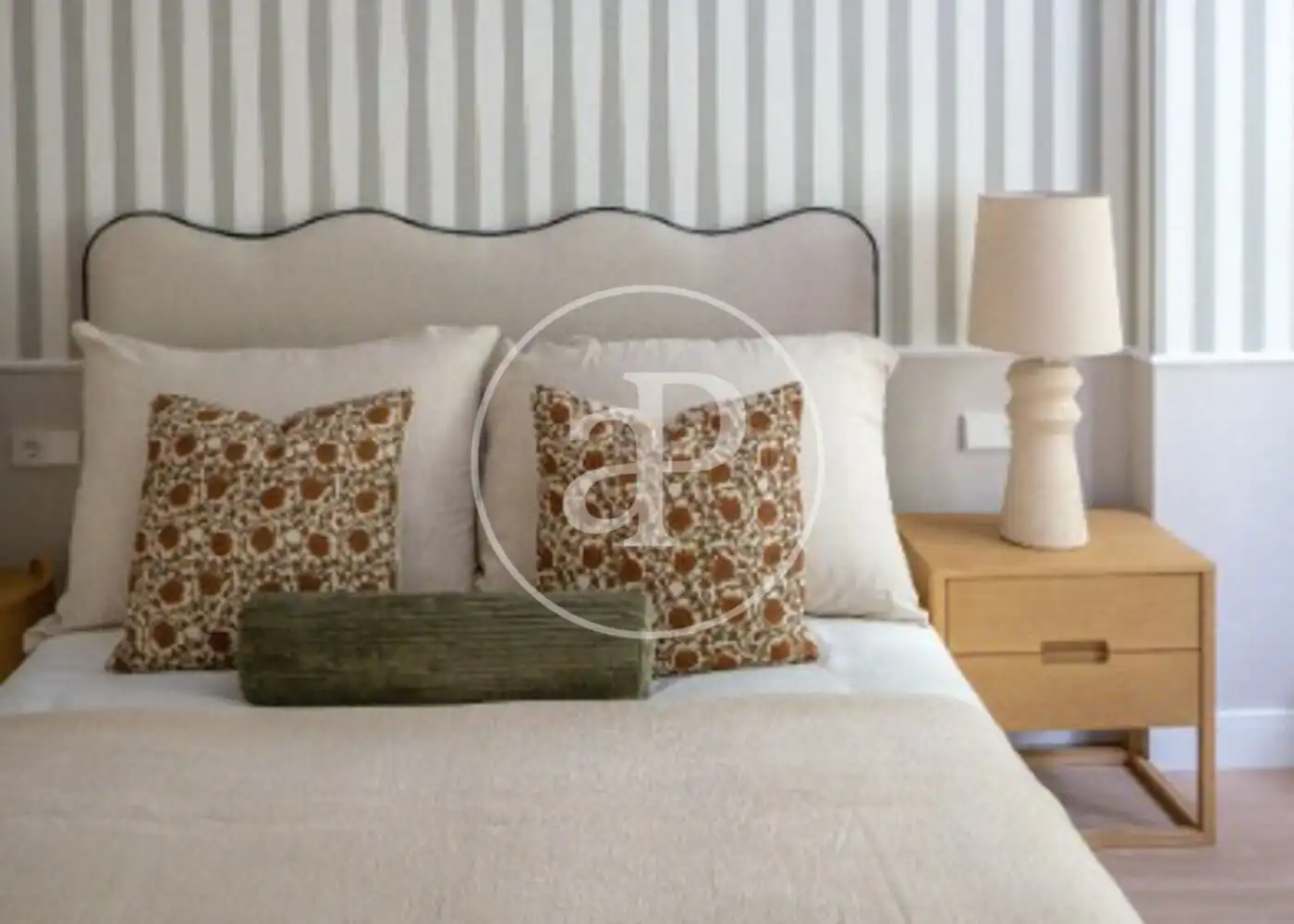 Bedroom of Flat for sale in Madrid  with Air Conditioner, Heating and Furnished