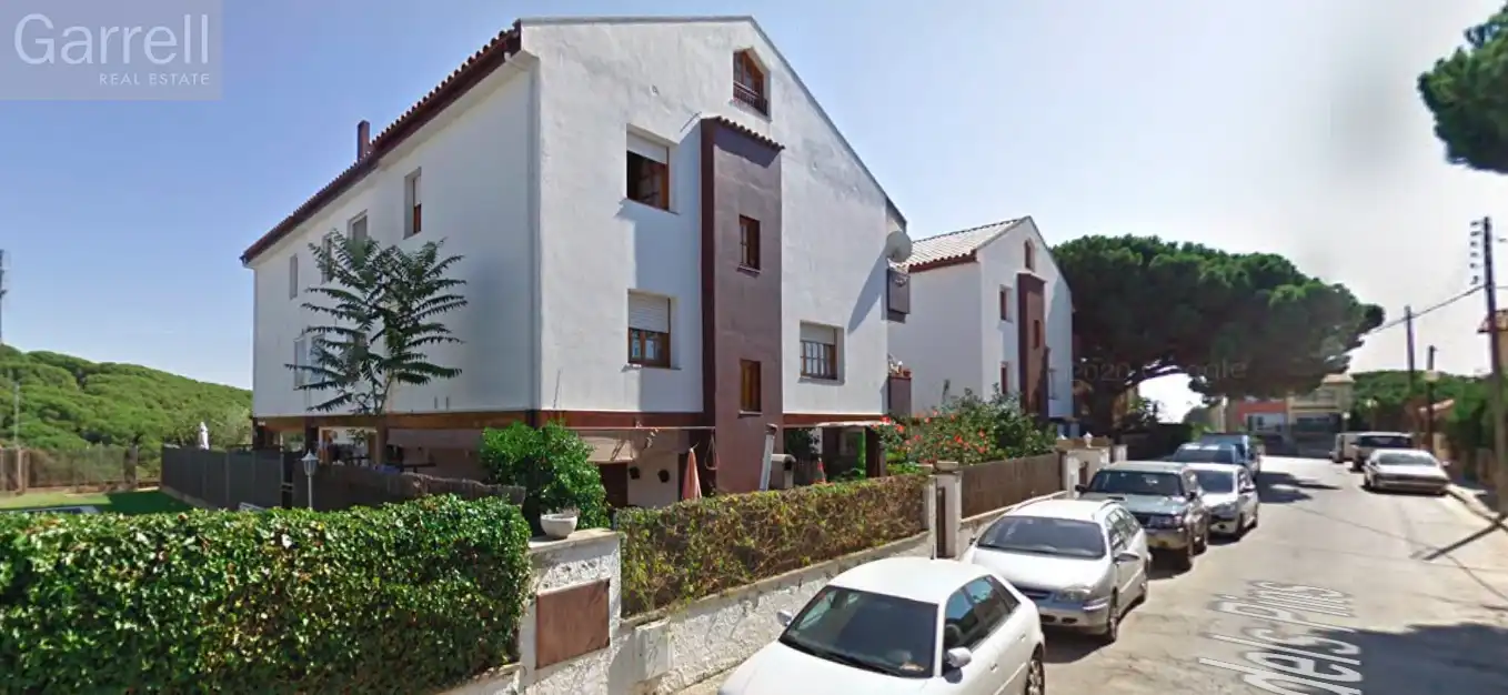Vista exterior de Casa o xalet en venda en Arenys de Mar amb Piscina