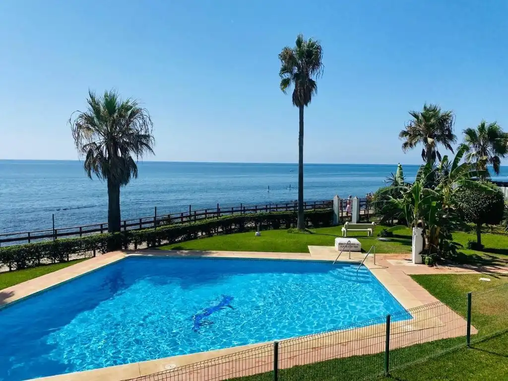 Piscina de Apartament de lloguer en Mijas amb Jardí privat, Terrassa i Traster
