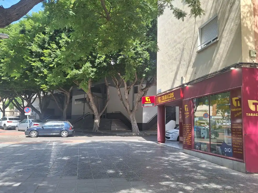 Vista exterior de Piso en venta en Los Ángeles - Cruz de Caravaca