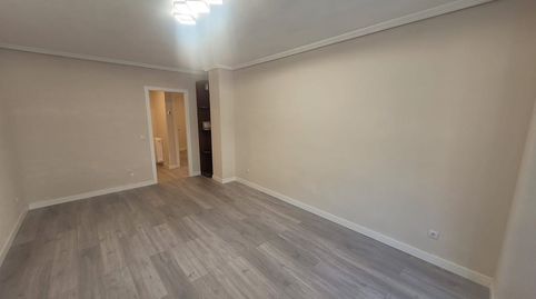Photo 2 of Flat for rent in C. Almería, Delicias, Valladolid Capital