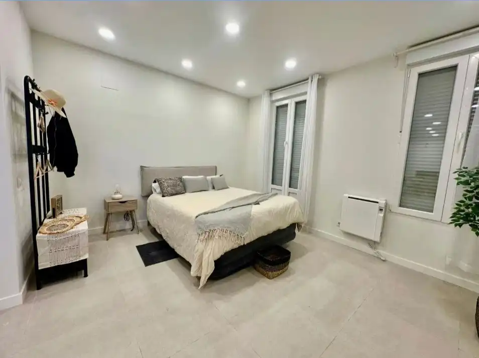 Habitación de Piso en venta en Madrid con Aire acondicionado