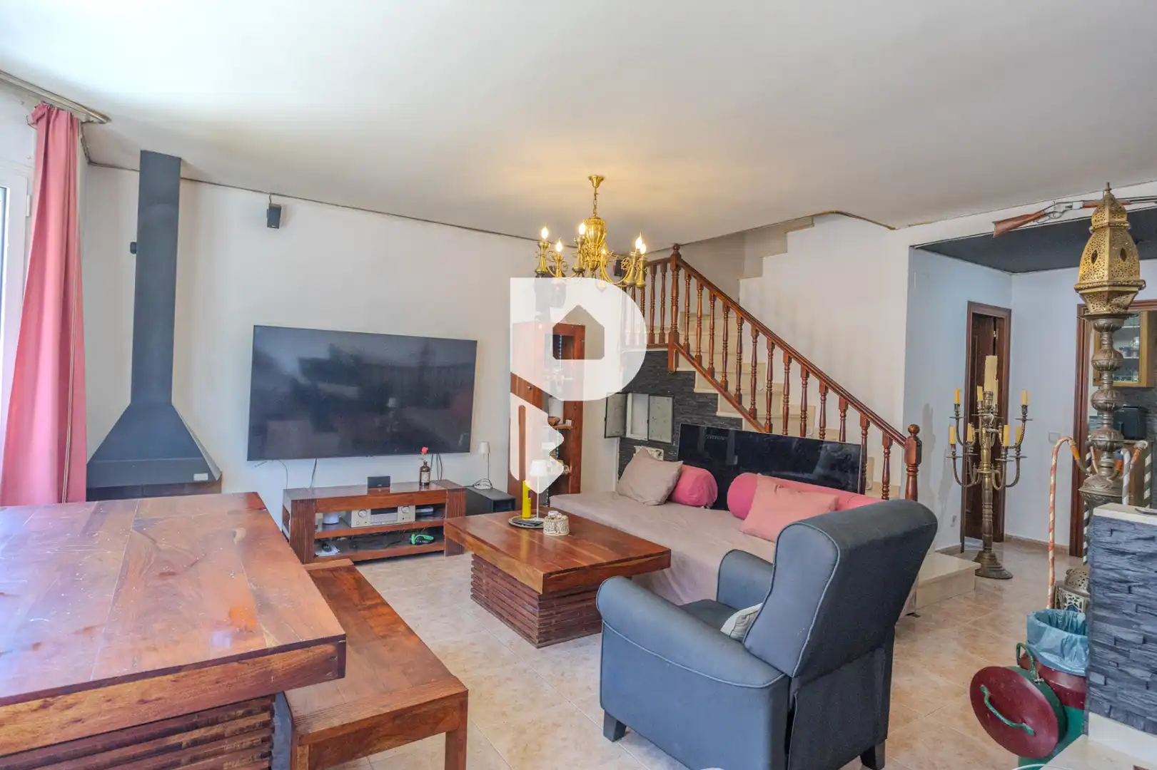 Sala de estar de Casa adosada en venta en Sant Vicenç Dels Horts con Aire acondicionado, Calefacción y Terraza