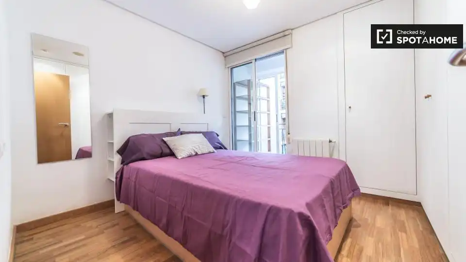 Habitación de Piso de alquiler en Valencia con Aire acondicionado, Calefacción y Amueblado