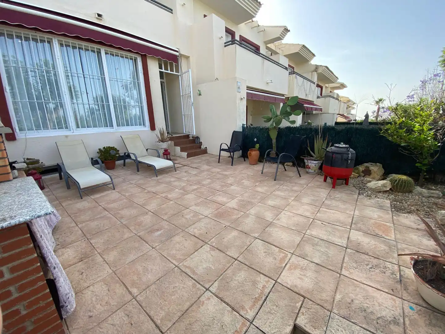 Terrasse von Haus oder Chalet zum Verkauf in Monforte del Cid mit Klimaanlage, Privatgarten und Terrasse