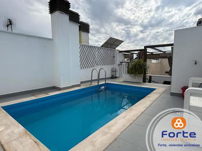 Swimming pool of House or chalet for sale in  Córdoba Capital  with Air Conditioner, Storage room and Swimming Pool