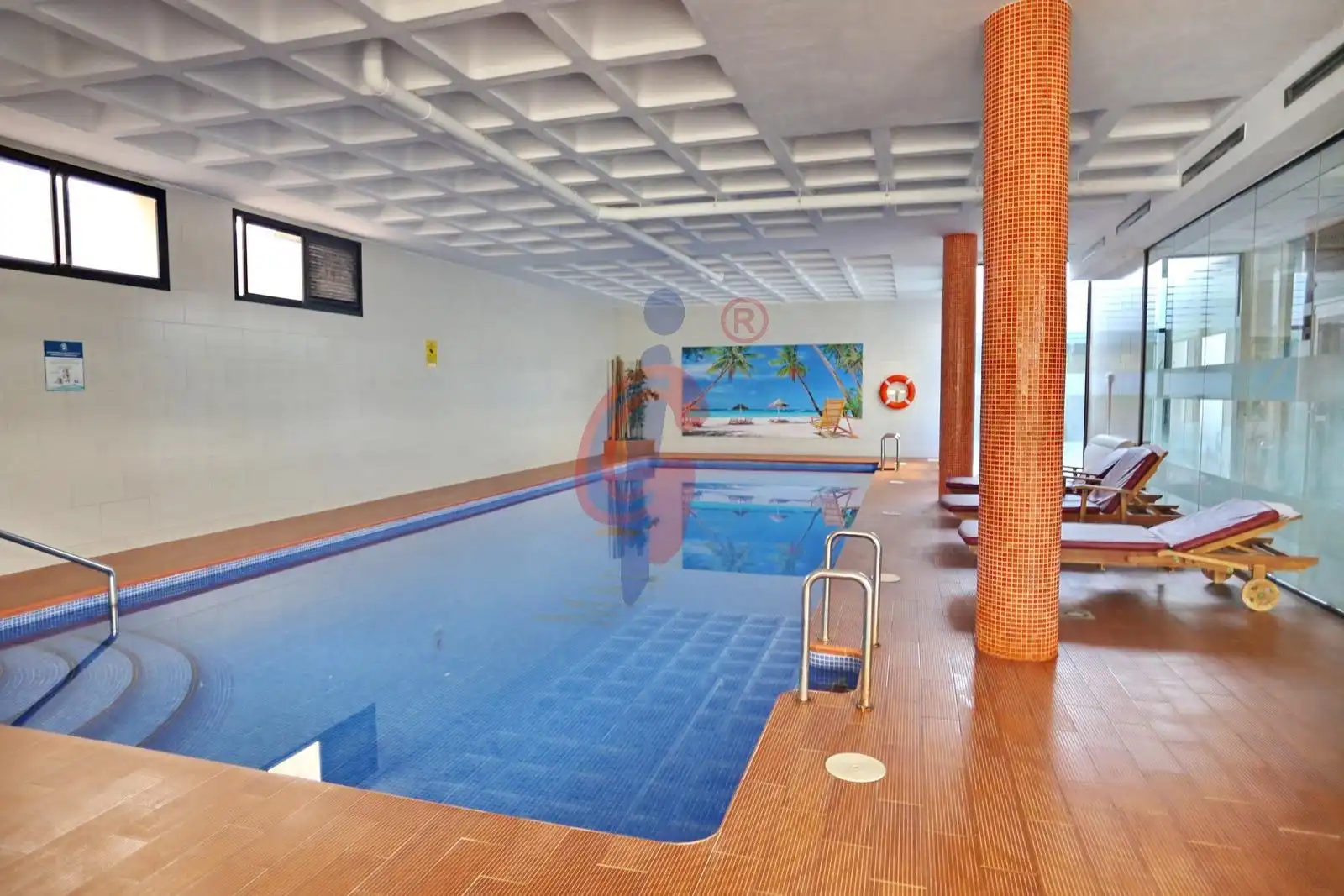 Piscina de Planta baja en venta en Guardamar del Segura con Aire acondicionado, Terraza y Trastero