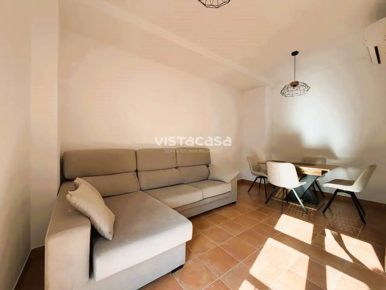 Flat with terrace to rent in Mairena del Alcor, imagen 2