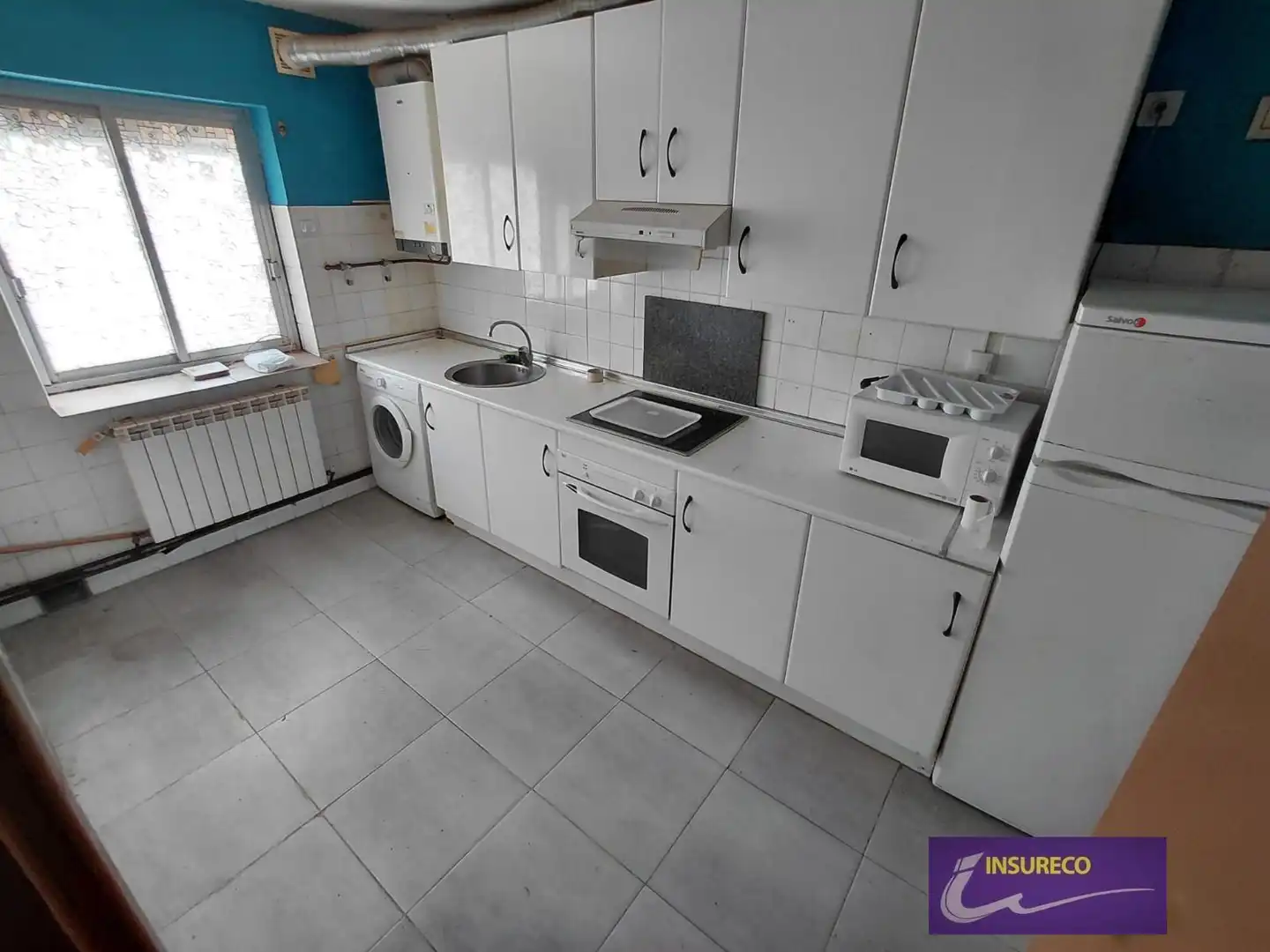 Kitchen of Flat for sale in Onzonilla  with Heating