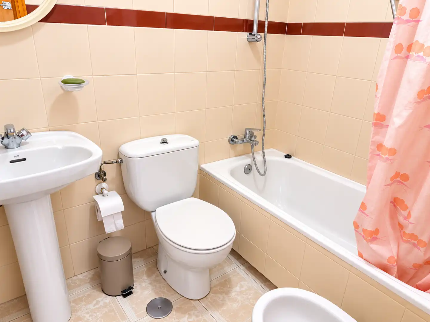 Baño de Apartamento en venta en Torrevieja con Amueblado y Piscina comunitaria