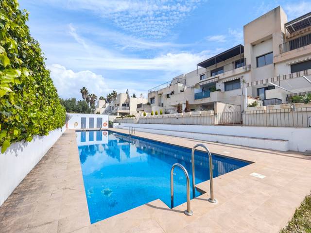 Piso en Venta en Calle Handicap, 34 en Añoreta Baja