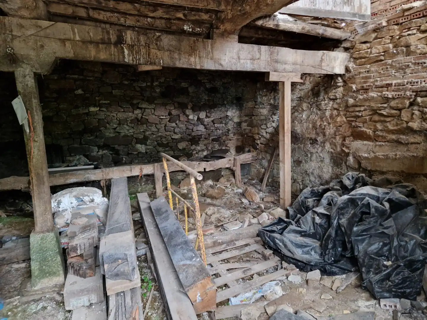 Casa o xalet en venda a Calle Linares, Salas