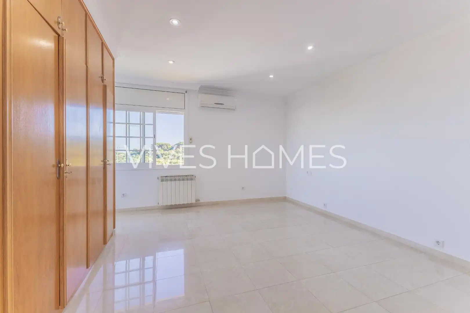 Bedroom of Houses for sale in Arenys de Mar  with Air Conditioner, Heating and Private garden