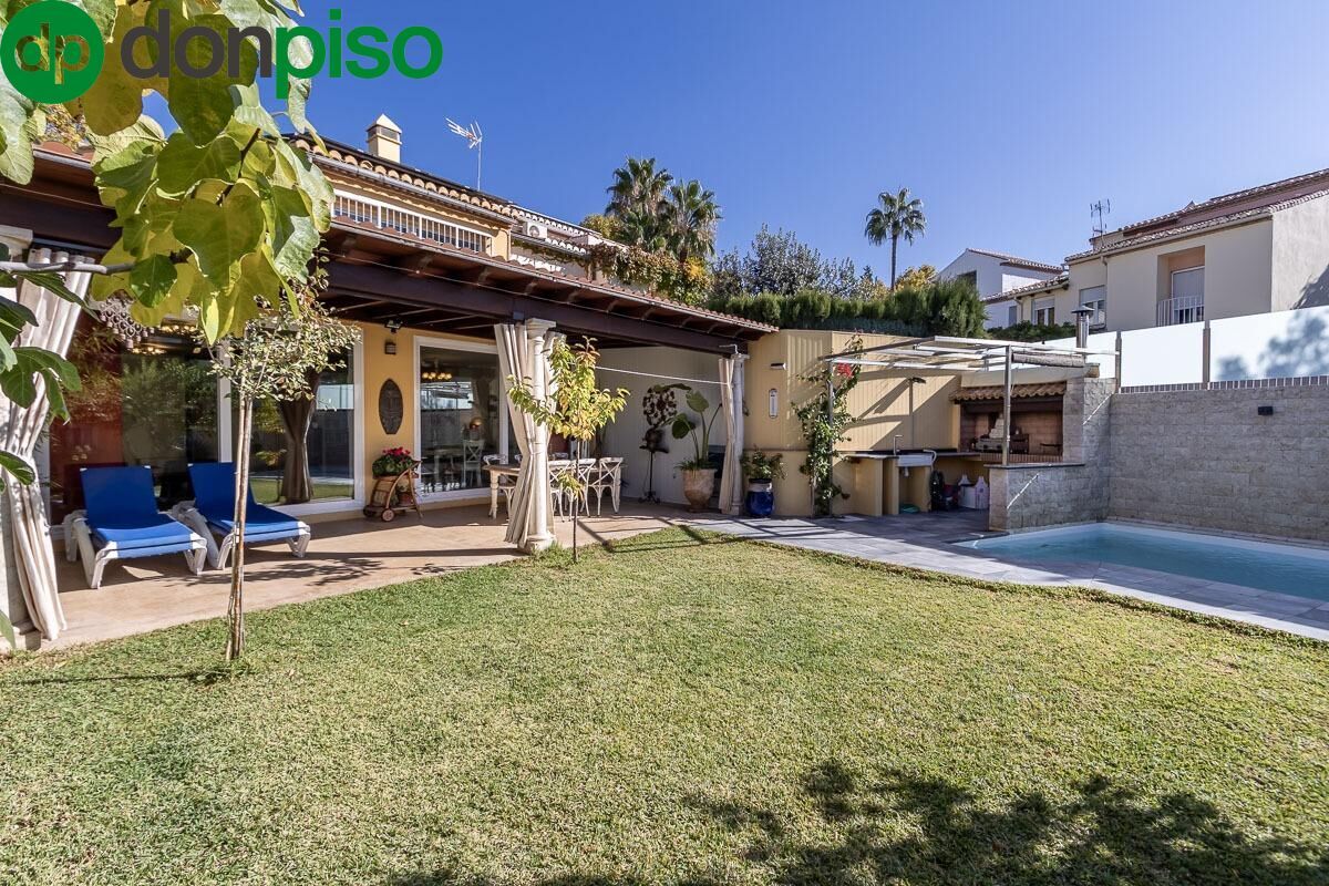 Haus oder Chalet zum Verkauf in Calle ZORAYA, Camino de los Neveros - Serrallo