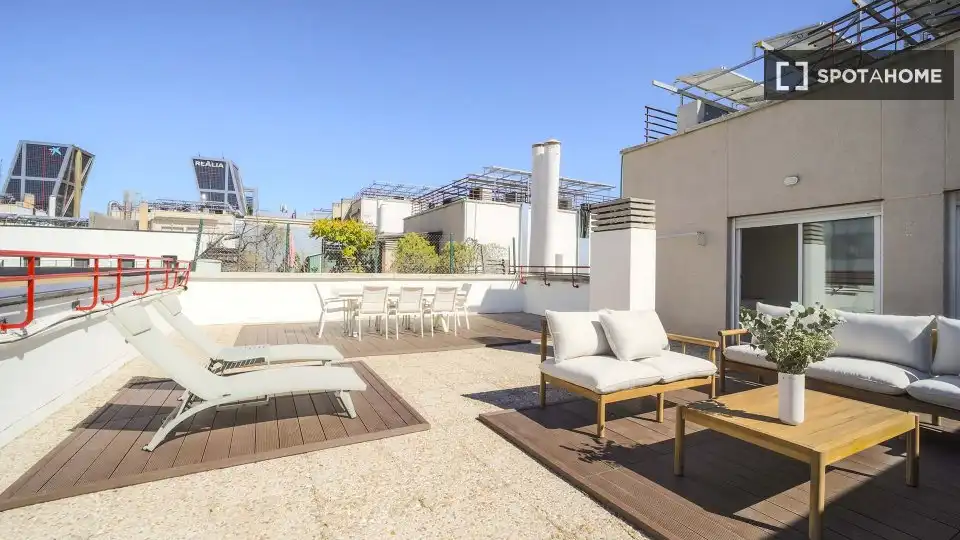 Appartamento con terrazza in affitto a Chamartín, imagen 18