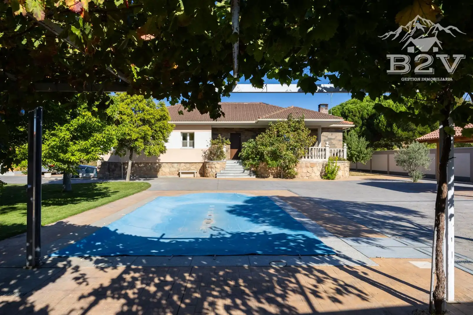 Swimming pool of Houses for sale in Navalafuente  with Air Conditioner, Heating and Private garden