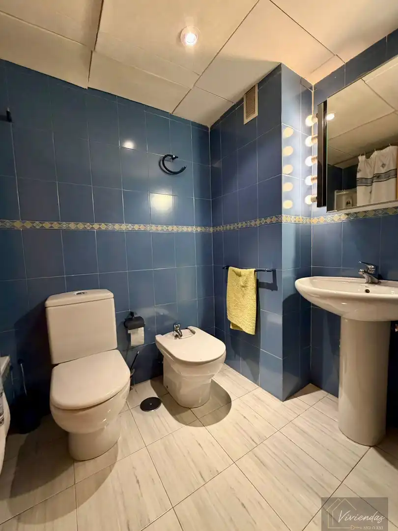 Bathroom of Flat for sale in Boadilla del Monte  with Air Conditioner, Heating and Parquet flooring