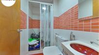 Bathroom of Flat for sale in Terrassa  with Air Conditioner and Balcony