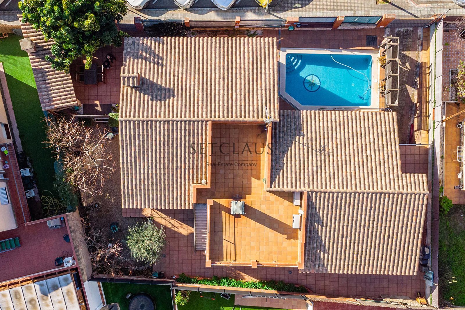 Exterior view of House or chalet for sale in Premià de Mar  with Air Conditioner, Heating and Private garden
