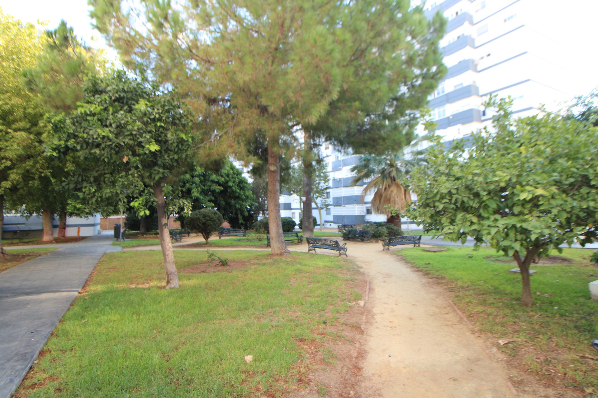Vista exterior de Pis en venda en  Huelva Capital amb Jardí privat, Parquet i Terrassa