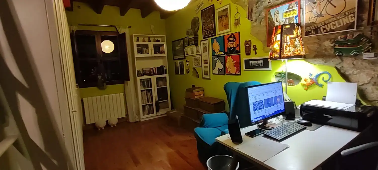 Sala de estar de Casa o chalet en venta en Nava con Calefacción, Jardín privado y Parquet