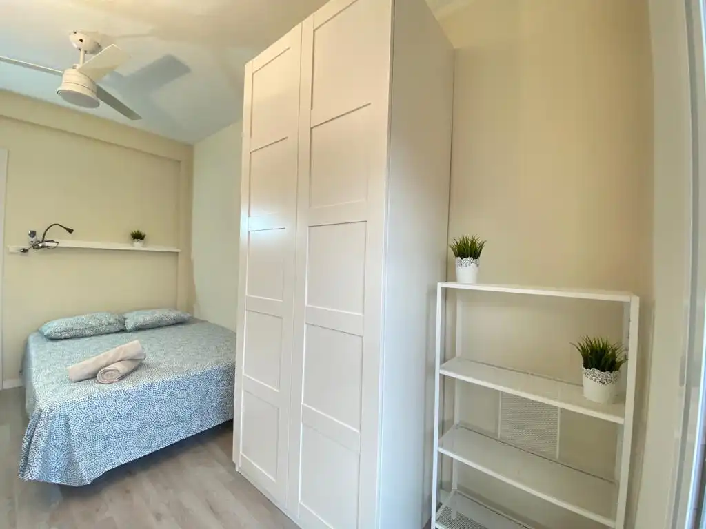 Habitación de Piso para compartir en Madrid con Calefacción, Amueblado y Horno