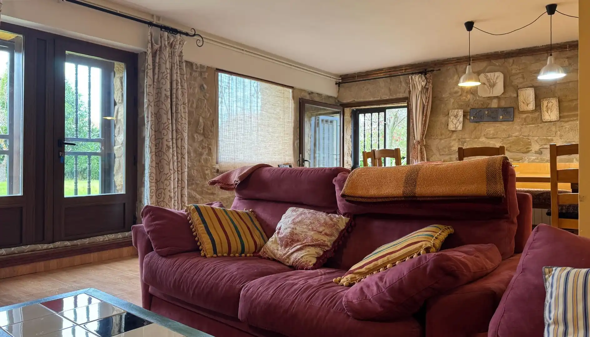 Sala de estar de Casa o chalet en venta en Baños de Rioja con Calefacción, Jardín privado y Terraza