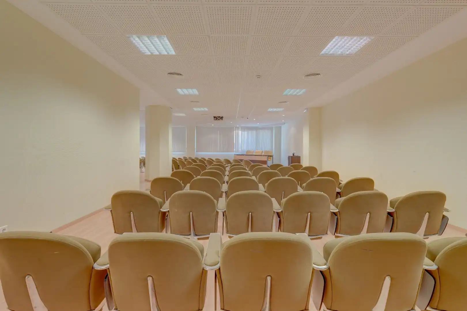 Oficina de alquiler en Paterna