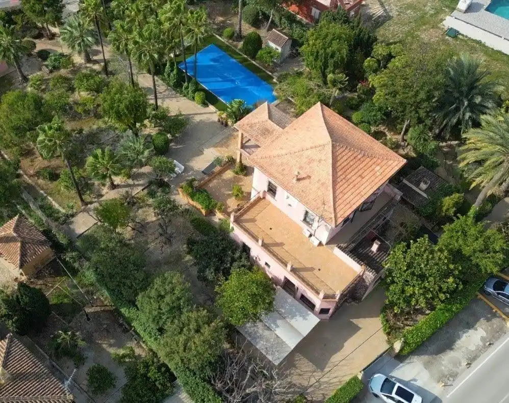 Vista exterior de Casa o chalet en venta en Elche / Elx con Aire acondicionado, Calefacción y Jardín privado