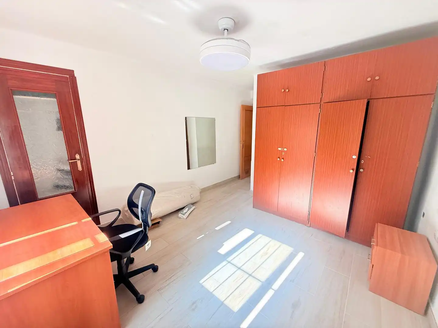 Schlafzimmer von Wohnung zur Miete in Málaga mit Möbliert, Ofen und Waschmaschine