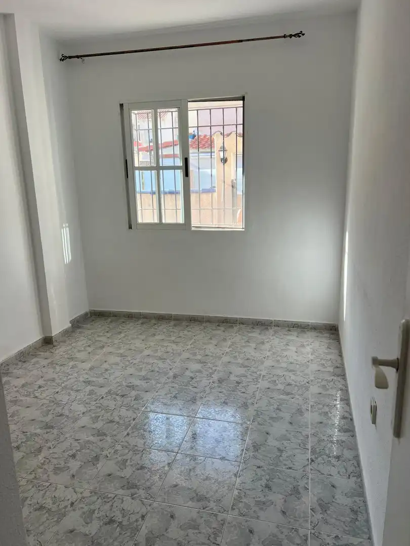 Habitación de Planta baja en venta en Orihuela con Jardín privado, Terraza y Piscina comunitaria
