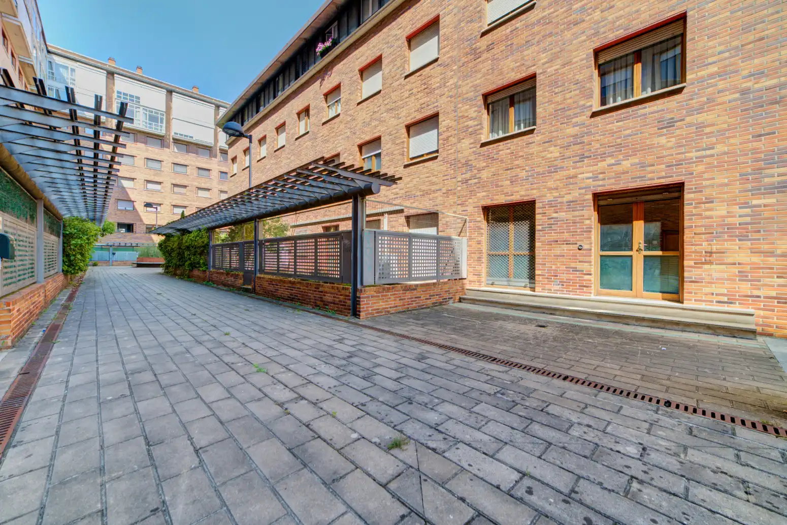 Vista exterior de Oficina en venta en  Pamplona / Iruña