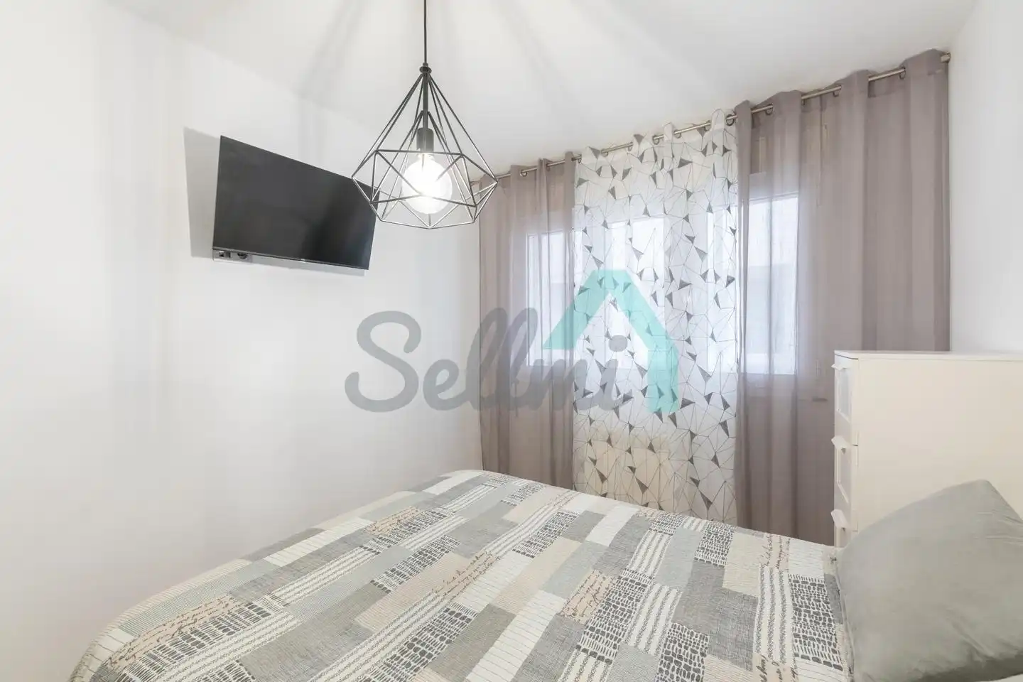 Flat for rent in Pablo Iglesias, Barrio del Centro