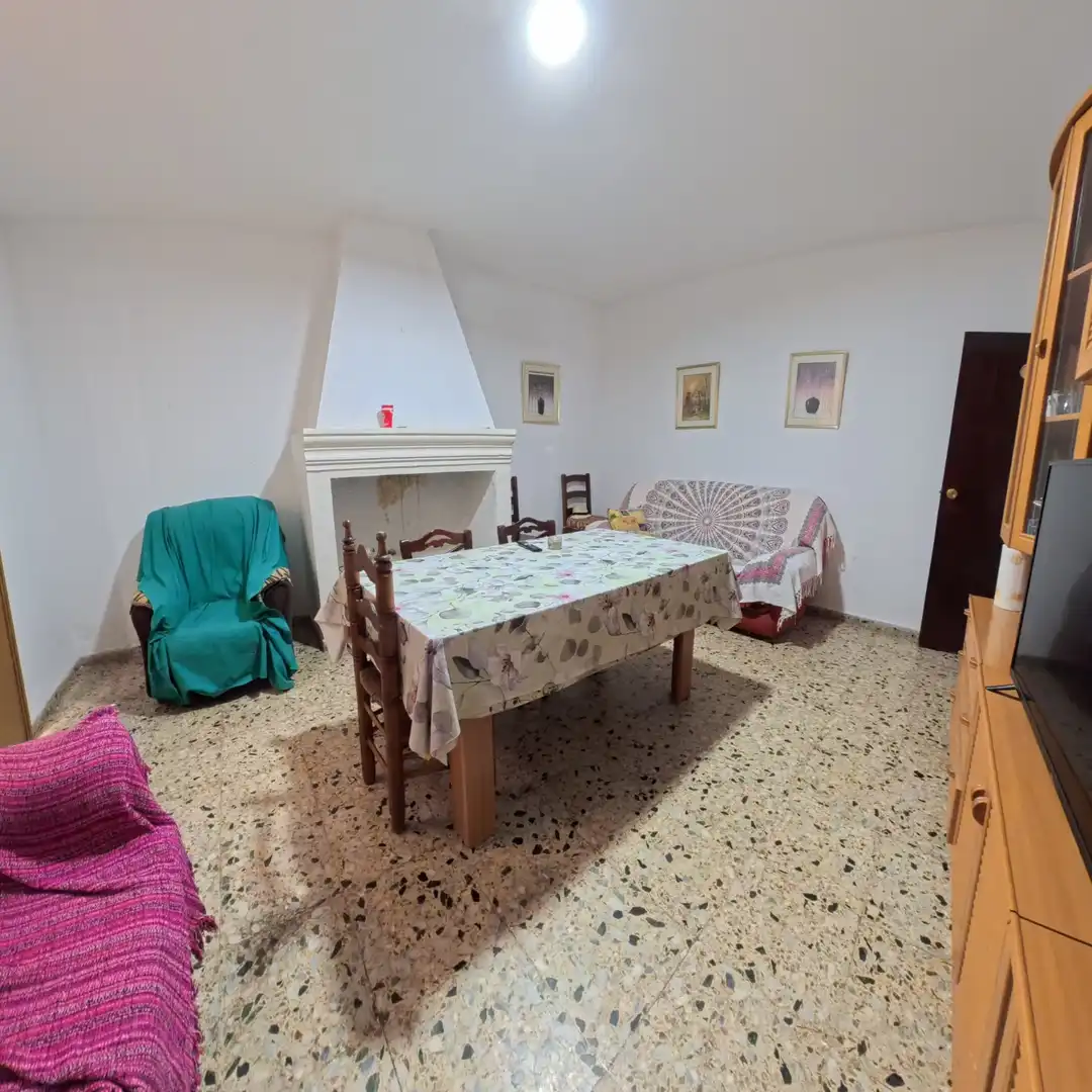 Sala d'estar de Casa adosada en venda en Jayena, Granada