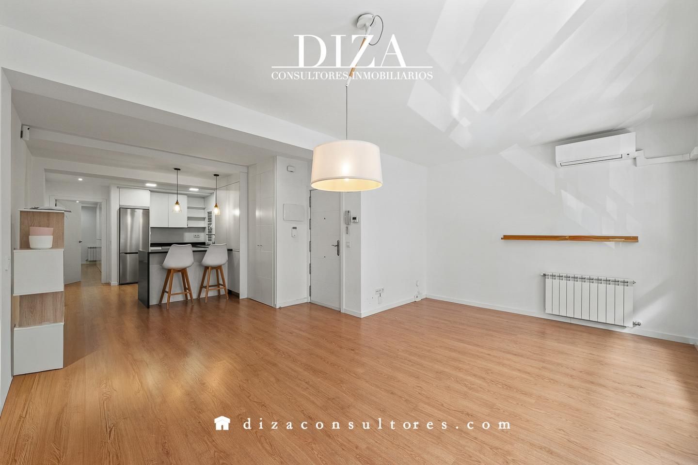 Exterior view of Flat for sale in  Madrid Capital  with Air Conditioner, Heating and Alarm