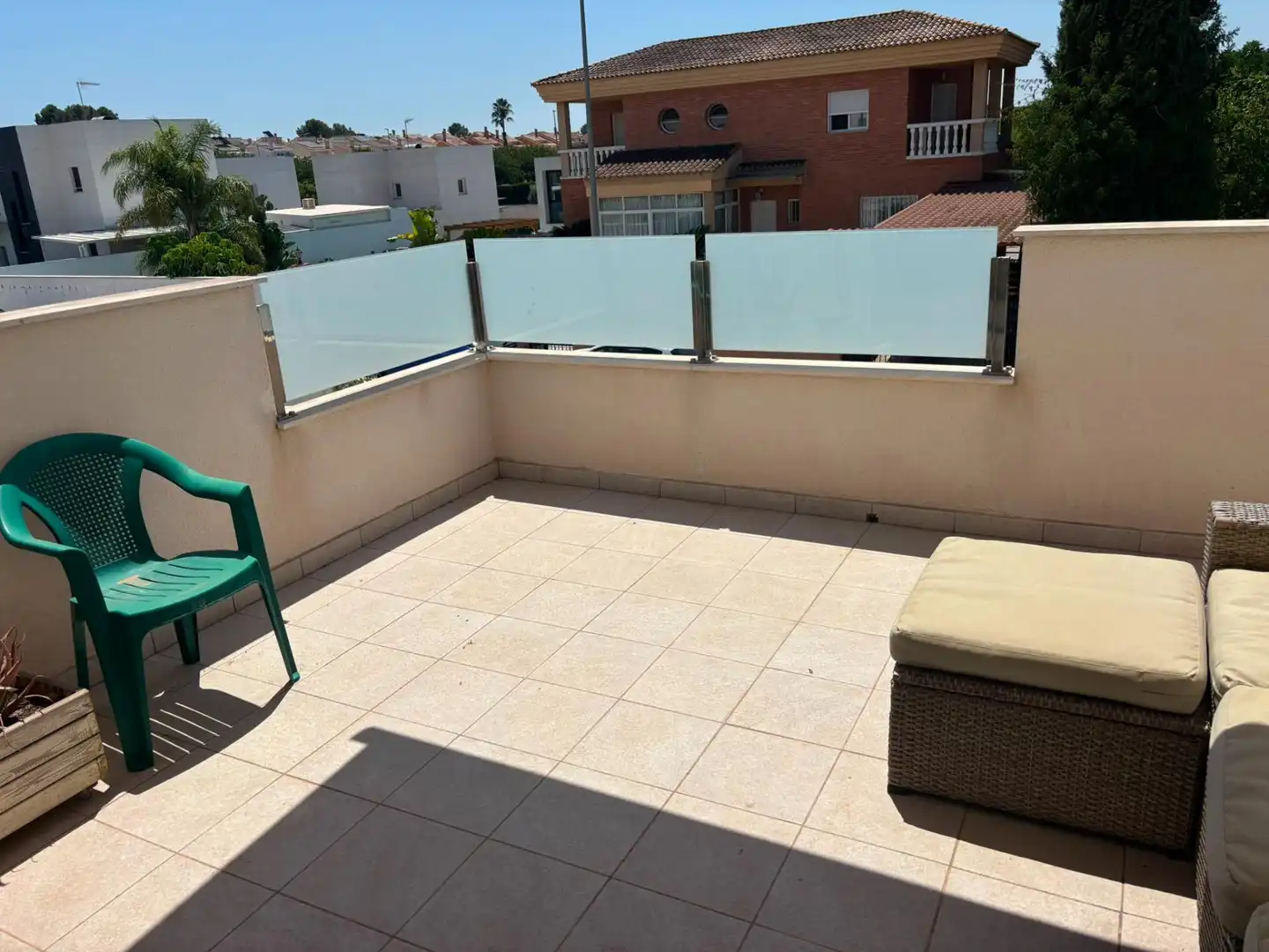 Casa aparellada amb terrassa en venda a La Conarda, imagen 11