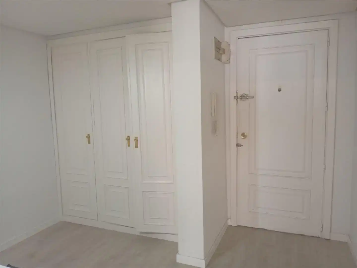 Loft zur Miete in Valencia mit Klimaanlage, Parkett und Möbliert