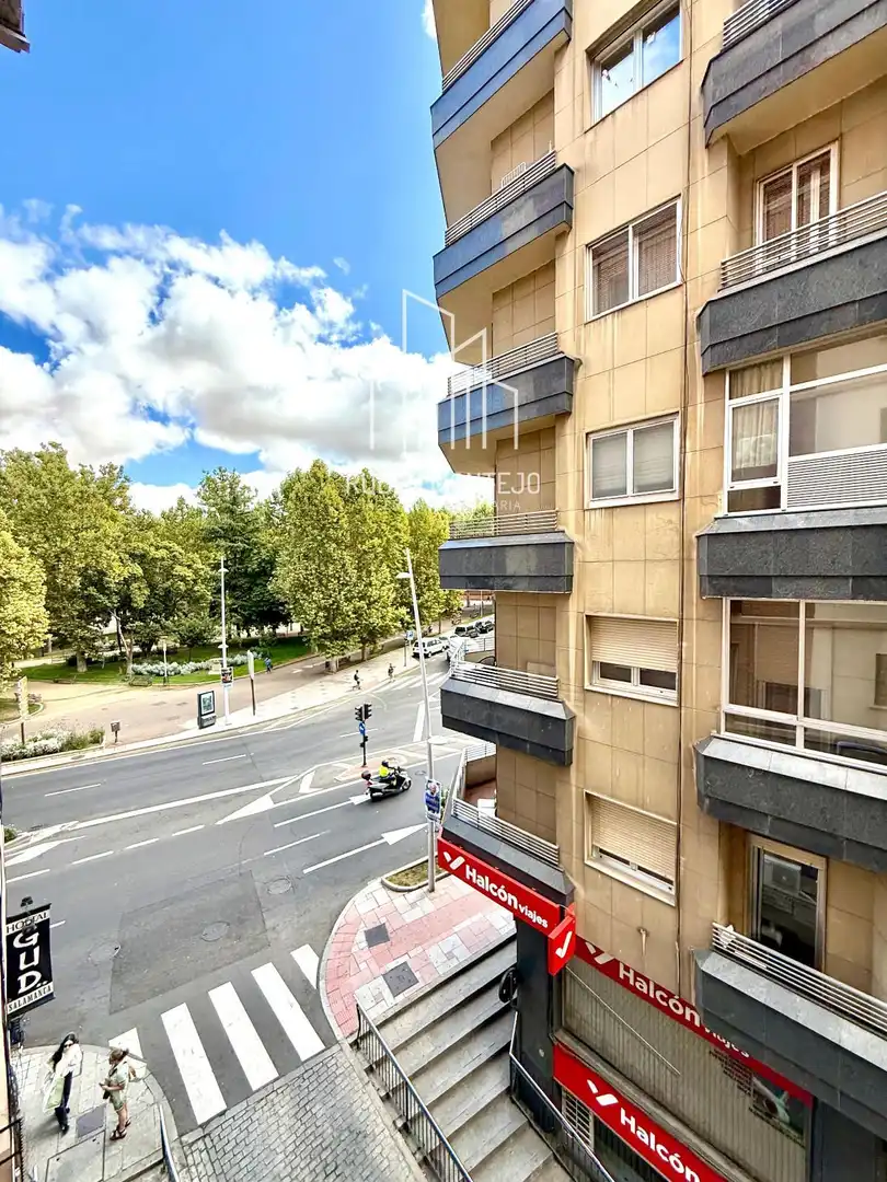 Vista exterior de Piso en venta en Salamanca con Calefacción, Amueblado y Horno