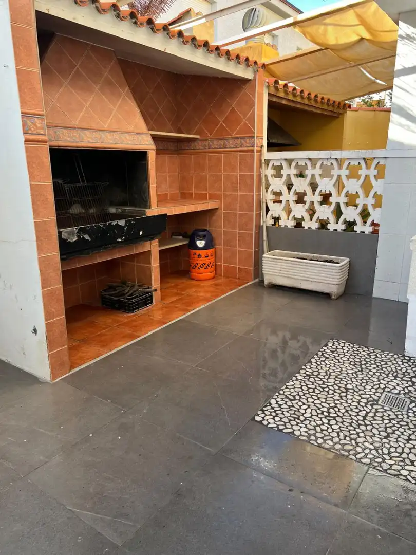 Cuina de Casa o xalet en venda en Almazora / Almassora amb Terrassa i Balcó