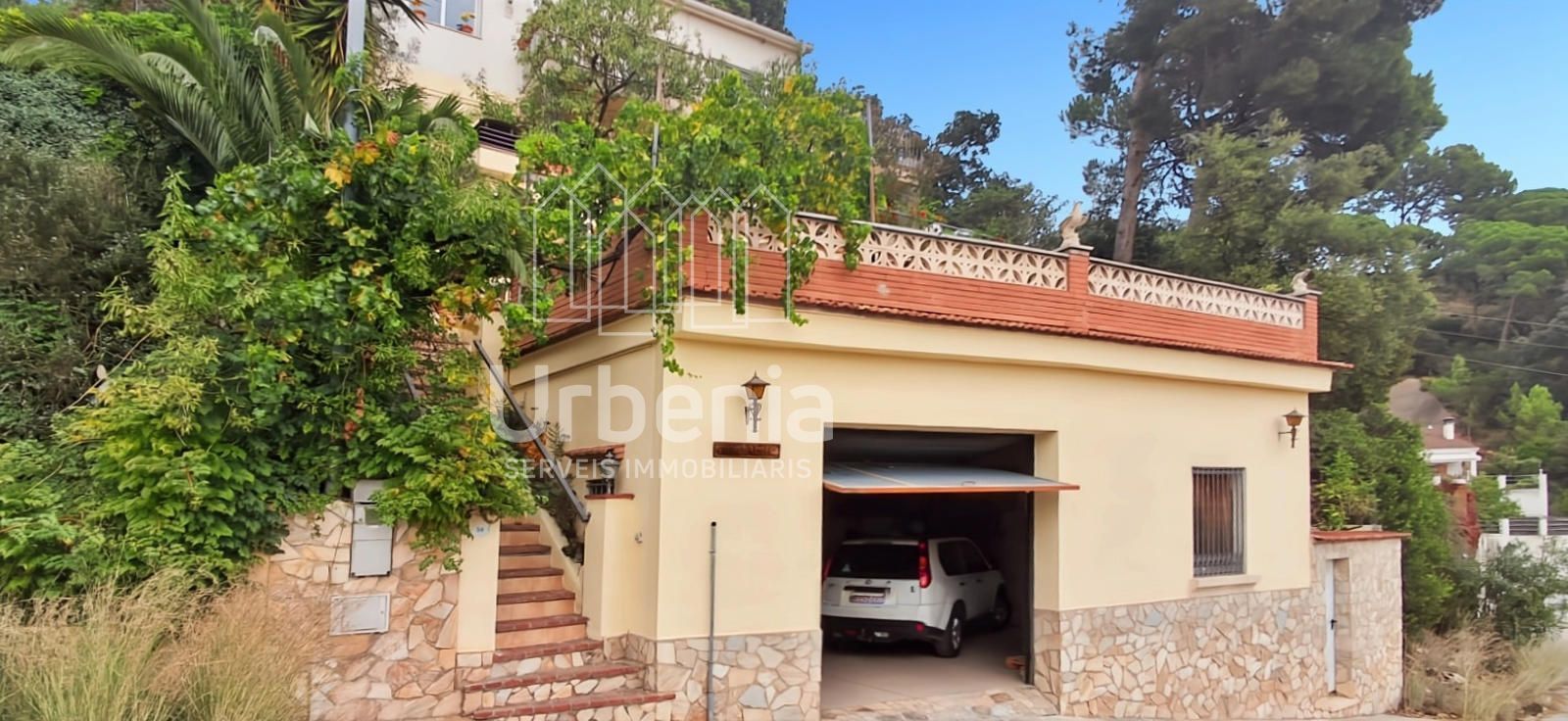 Vista exterior de Casa o xalet en venda en Sant Cebrià de Vallalta amb Terrassa i Traster