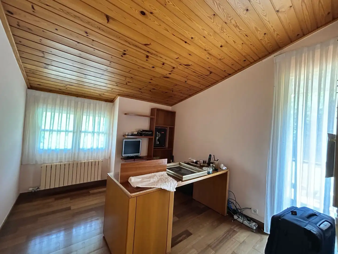 Cocina de Casa o chalet en venta en Sant Joan Les Fonts con Aire acondicionado, Calefacción y Parquet