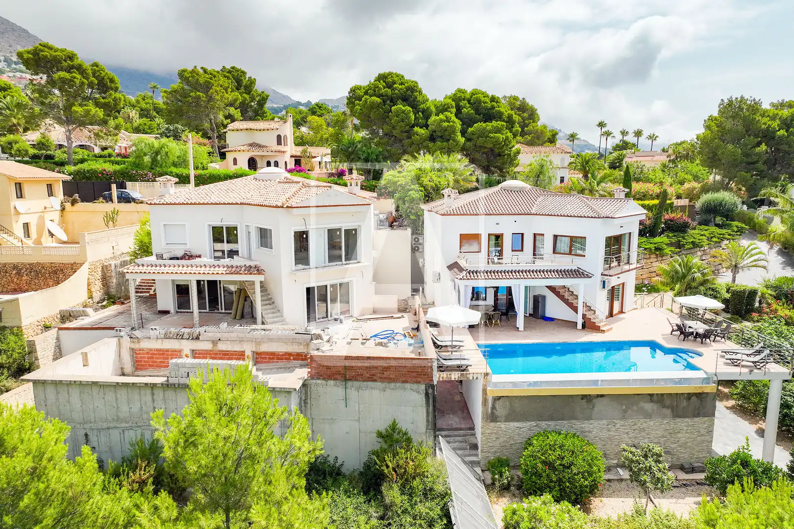 Detached house with pool for sale in Altea la Vella