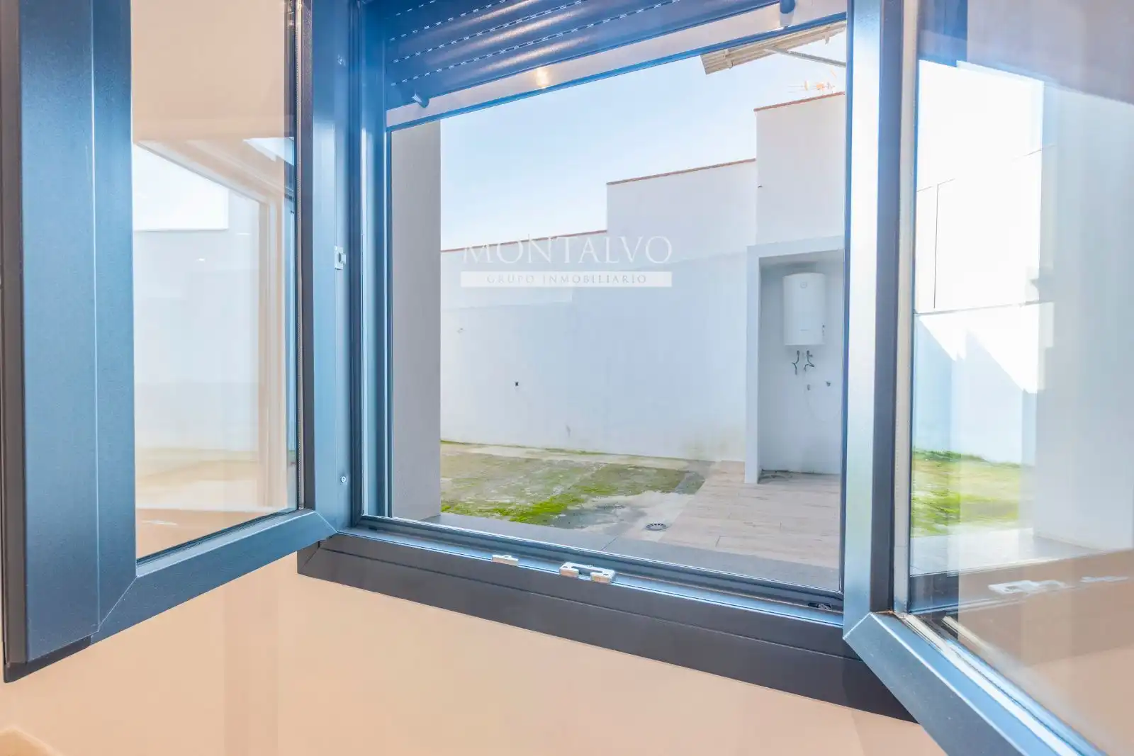 Vista exterior de Casa adosada en venta en Albolote