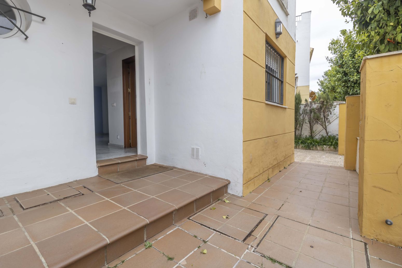 Casa adosada en venda en Bormujos amb Aire condicionat i Terrassa