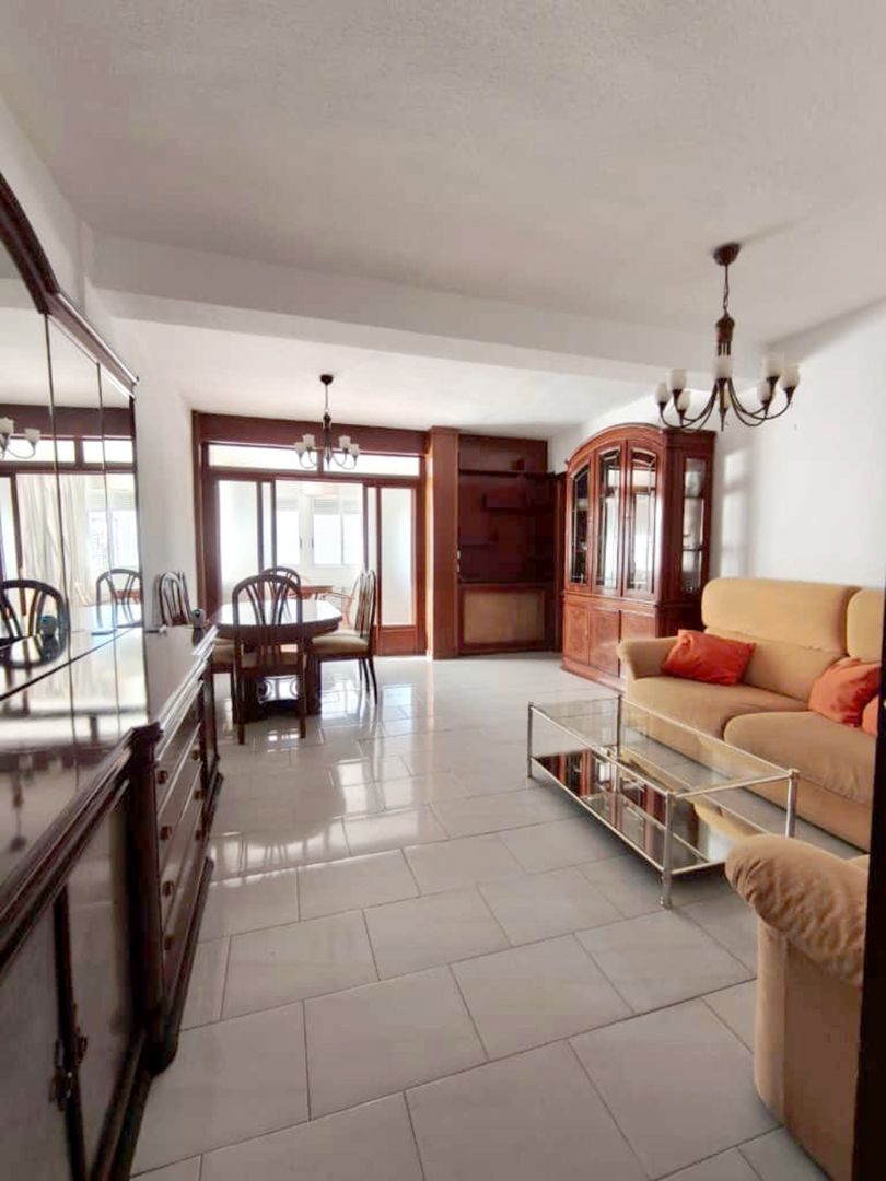 Living room of Flat for sale in  Madrid Capital  with Heating and Terrace