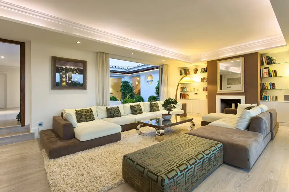 Sala d'estar de Casa o xalet de lloguer en Marbella amb Aire condicionat, Jardí privat i Terrassa