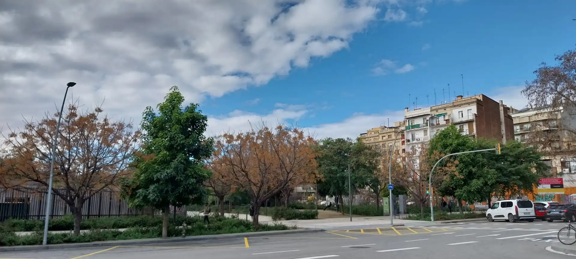 Vista exterior de Oficina en venda en Barcelona